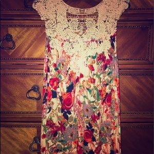 SOLD ---sleeveless flowy dress knee high dress